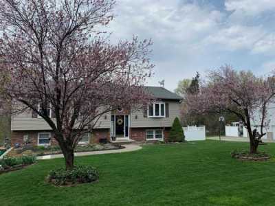 Home For Sale in Fishkill, New York