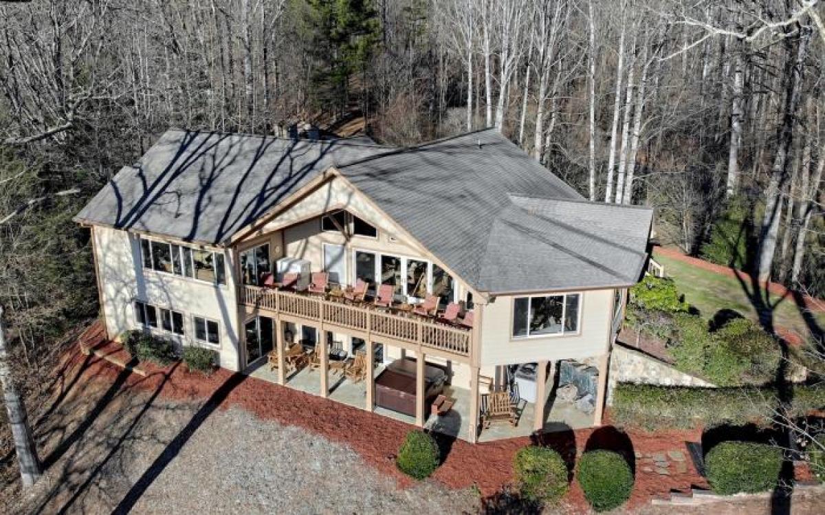 Picture of Home For Sale in Hayesville, North Carolina, United States