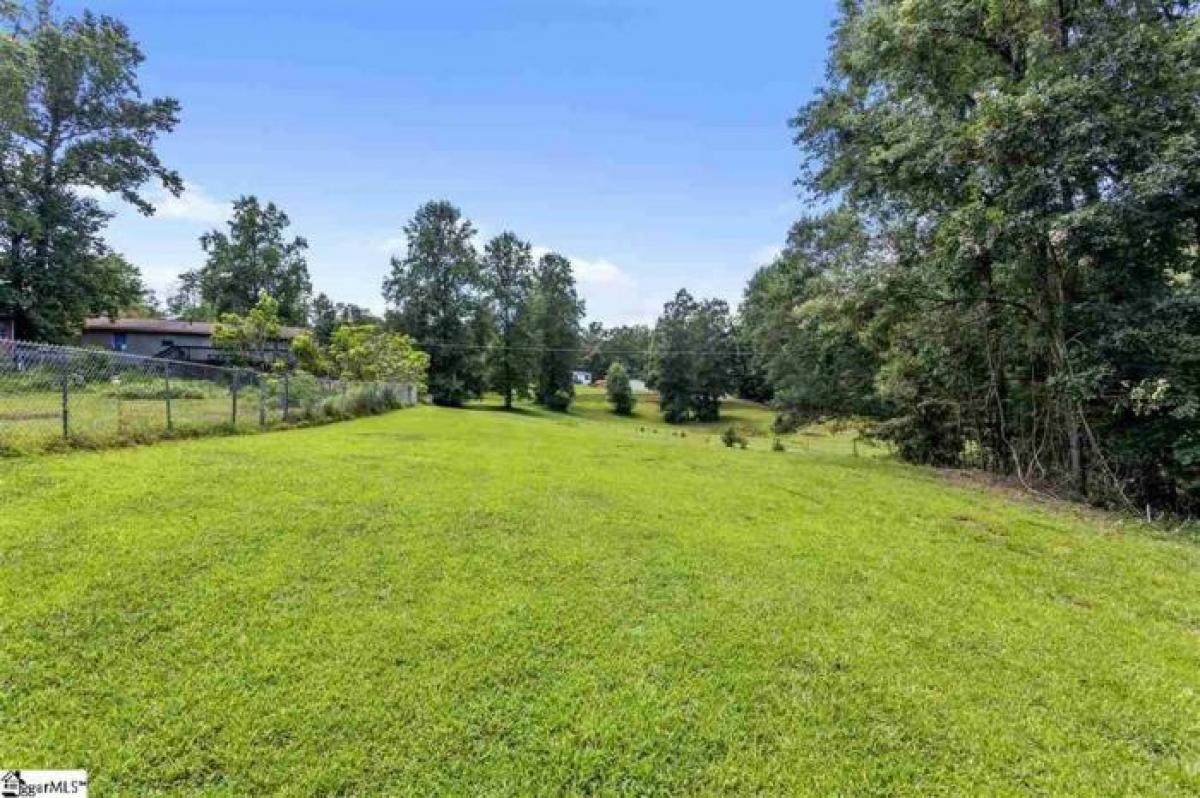 Picture of Residential Land For Sale in Easley, South Carolina, United States