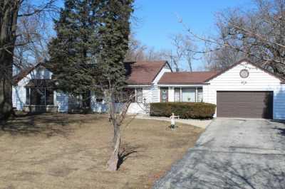 Home For Sale in Glenwood, Illinois