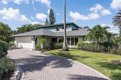 Villa For Sale in Naples, Florida
