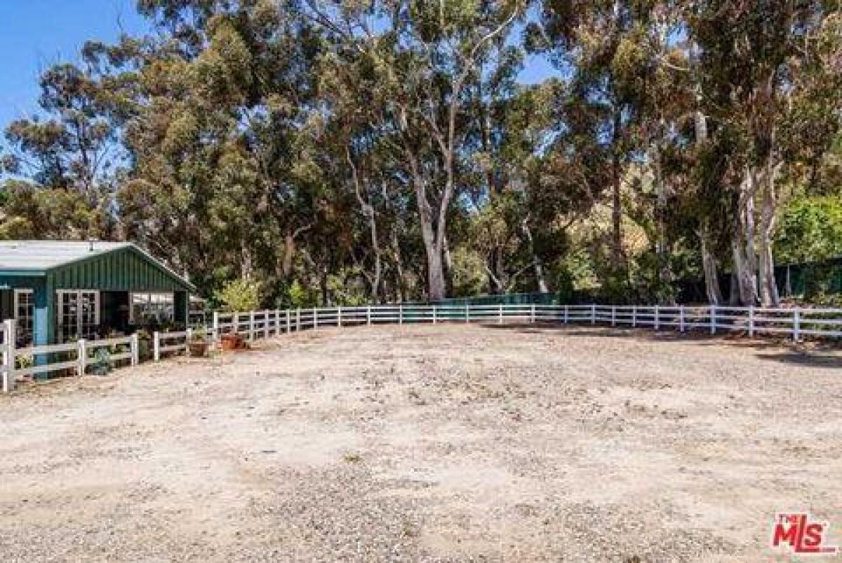 Picture of Villa For Sale in Malibu, California, United States