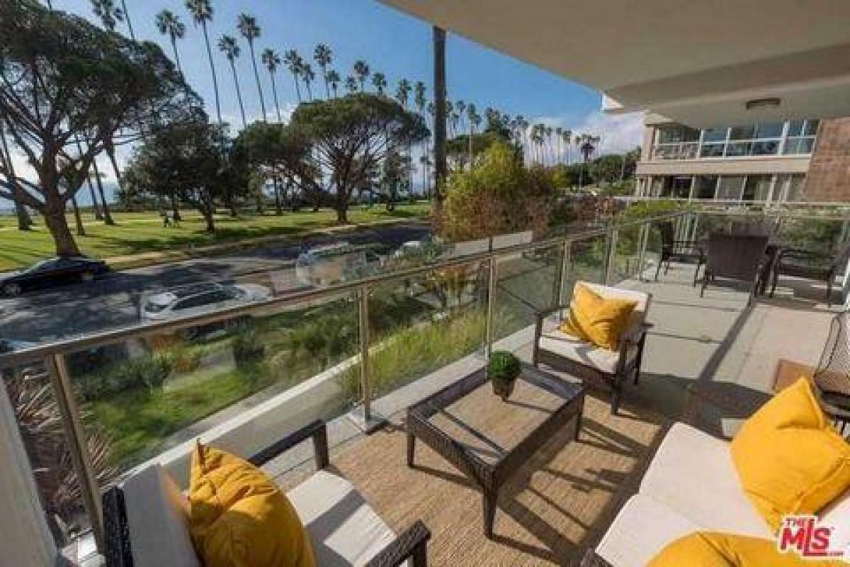 Picture of Condo For Sale in Santa Monica, California, United States