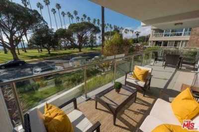Condo For Sale in Santa Monica, California