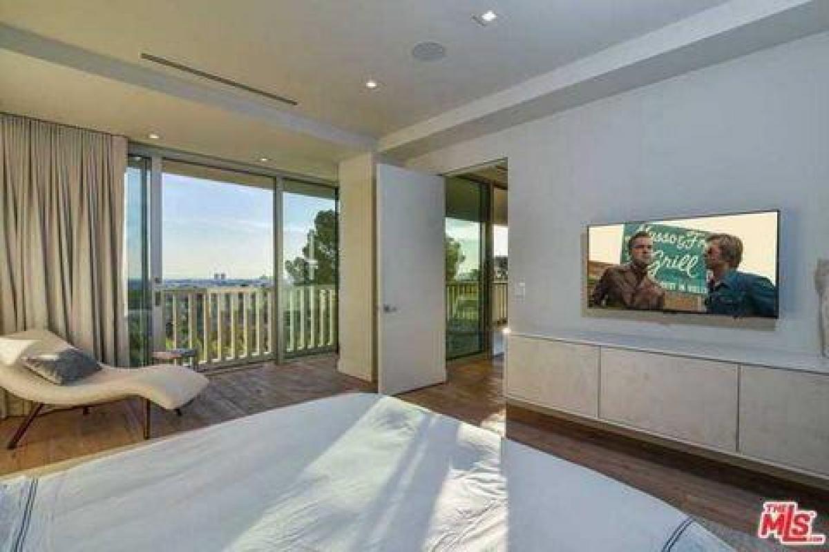 Picture of Condo For Sale in West Hollywood, California, United States