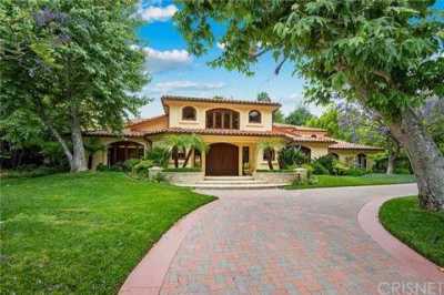 Villa For Sale in Hidden Hills, California