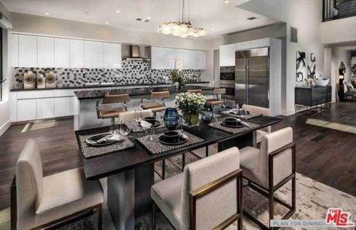 Picture of Villa For Sale in Pasadena, California, United States