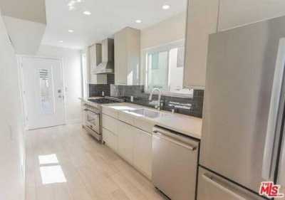 Condo For Sale in Venice, California