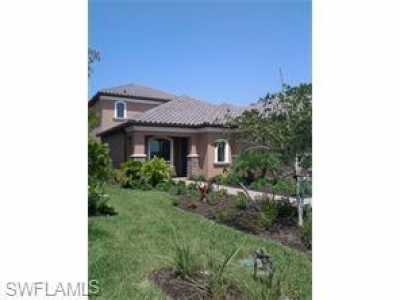 Villa For Sale in Naples, Florida