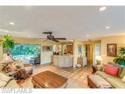 Villa For Sale in Naples, Florida