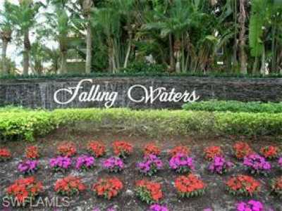 Condo For Sale in Naples, Florida