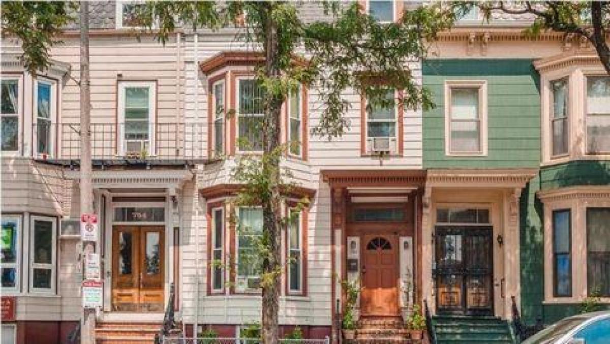 Picture of Villa For Sale in Boston, Massachusetts, United States