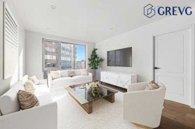 Condo For Sale in Rego Park, New York