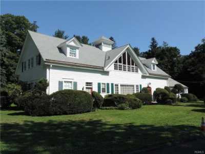 Home For Sale in Purchase, New York