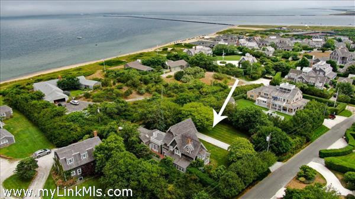Picture of Home For Sale in Nantucket, Massachusetts, United States