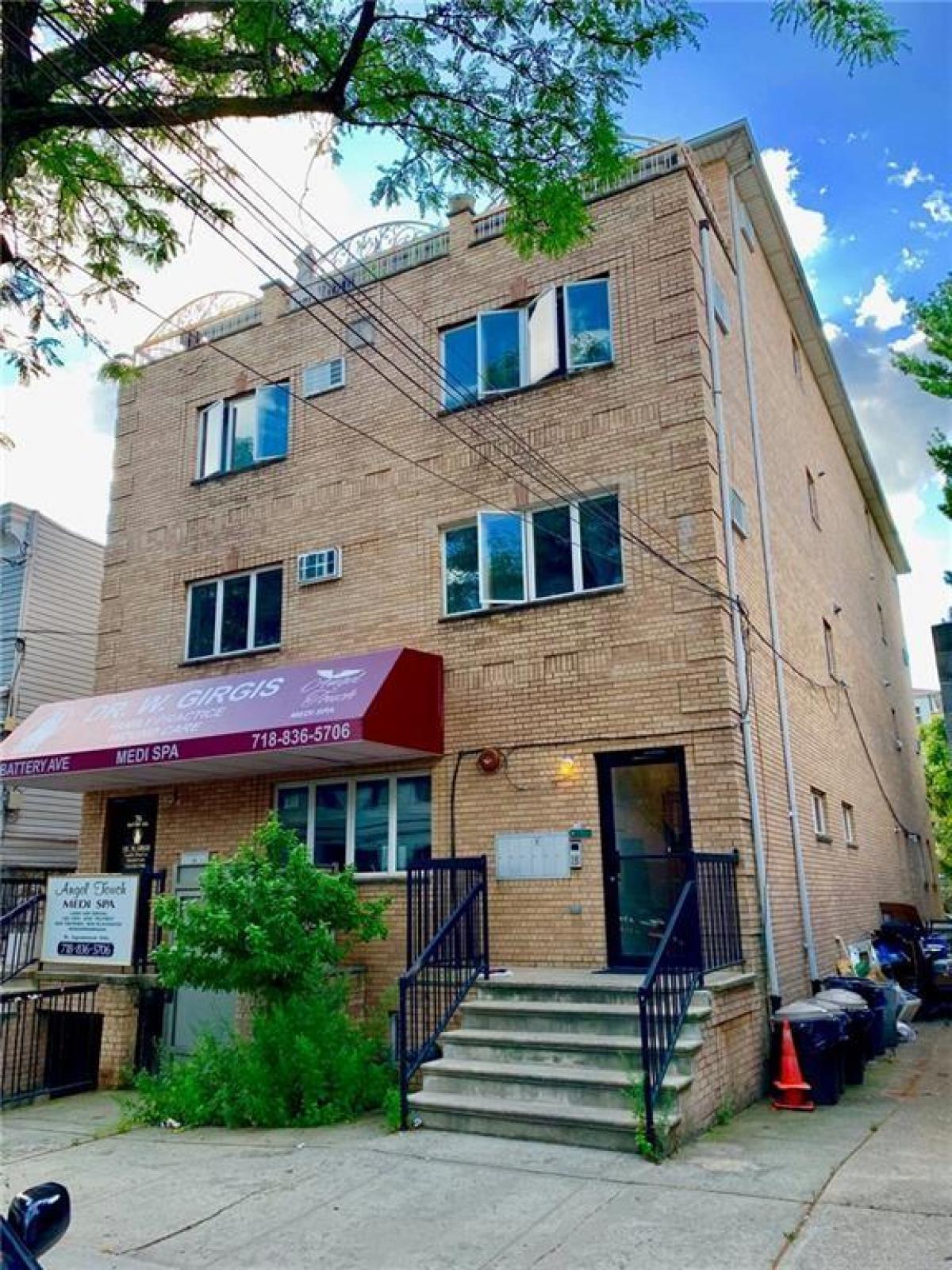 Picture of Condo For Sale in Brooklyn, New York, United States