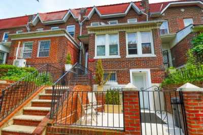 Home For Sale in East Elmhurst, New York