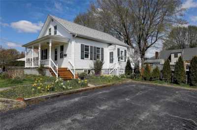 Home For Sale in Barrington, Rhode Island