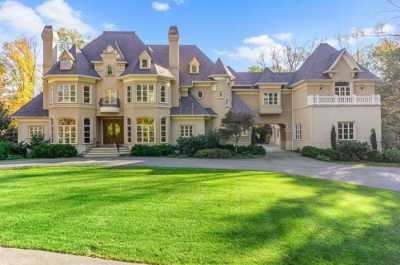 Home For Sale in Great Falls, Virginia