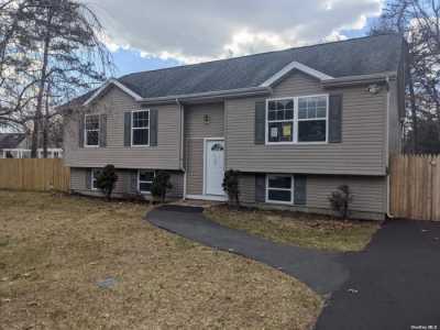 Residential Land For Sale in Shirley, New York