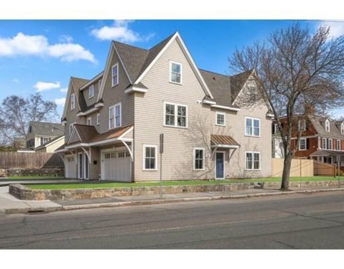 Picture of Condo For Sale in Beverly, Massachusetts, United States