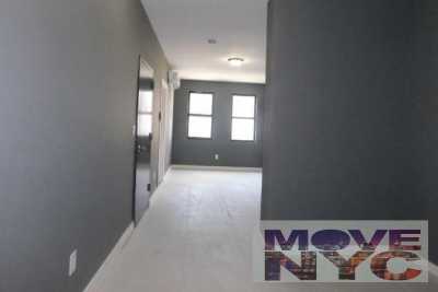 Home For Rent in Bronx, New York