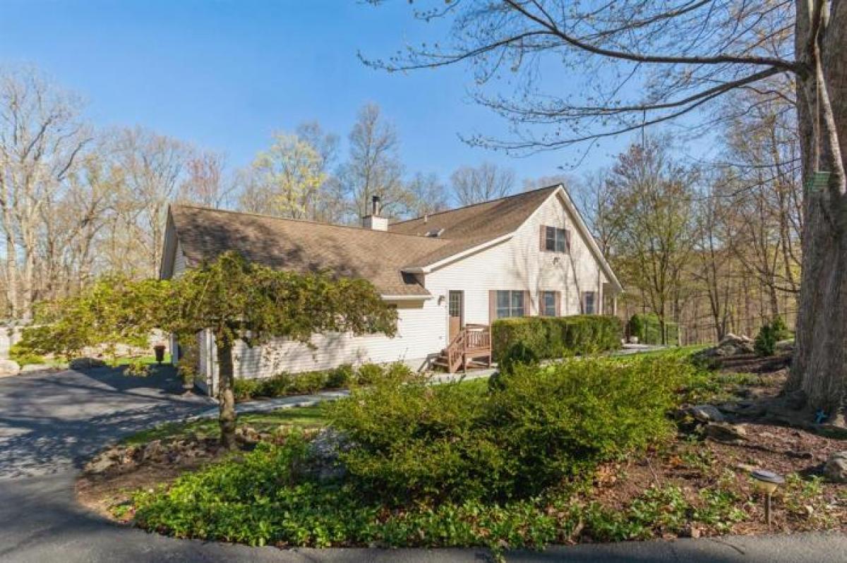 Picture of Home For Sale in Garrison, New York, United States