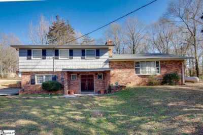 Home For Sale in Piedmont, South Carolina