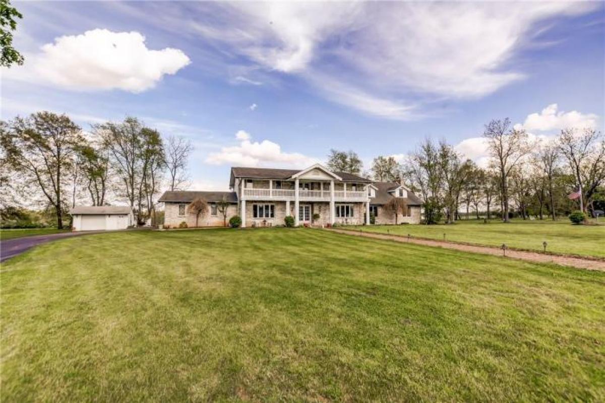 Picture of Home For Sale in Decatur, Illinois, United States