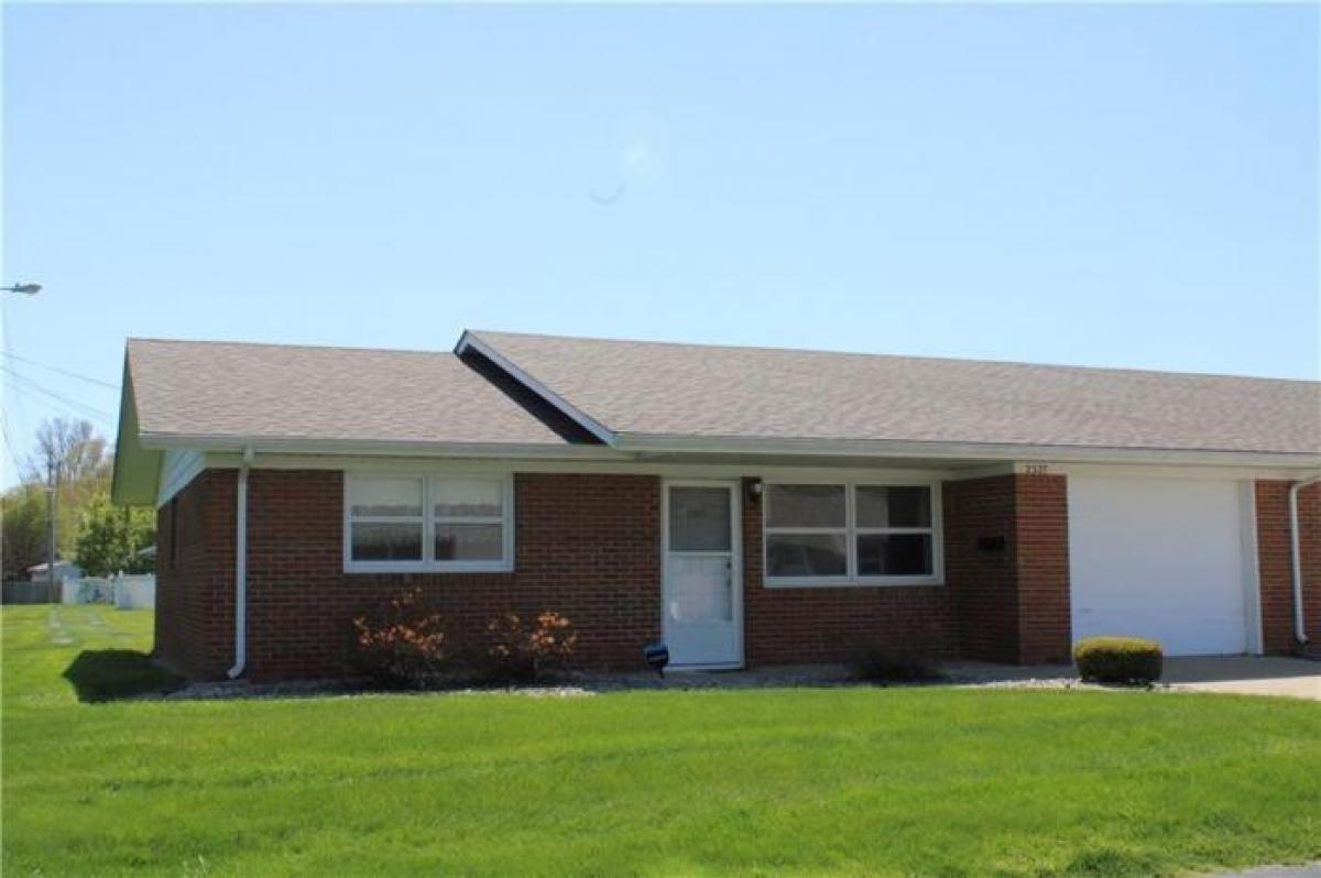 Picture of Condo For Sale in Anderson, Indiana, United States