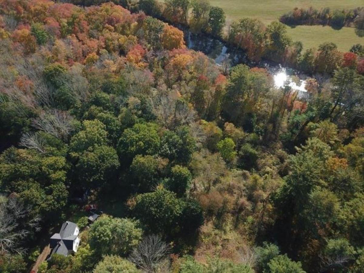 Picture of Home For Sale in Bridgewater, Massachusetts, United States