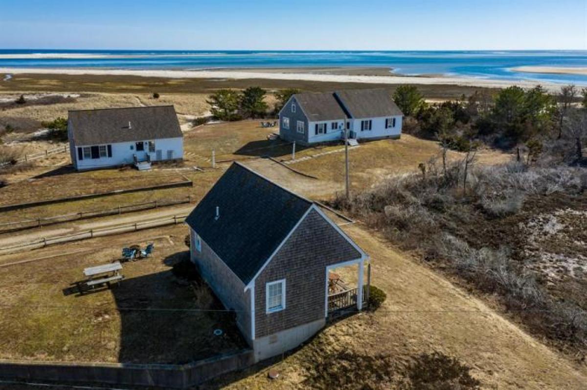 Picture of Home For Sale in Chatham, Massachusetts, United States