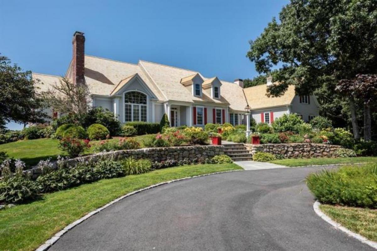 Picture of Home For Sale in Barnstable, Massachusetts, United States