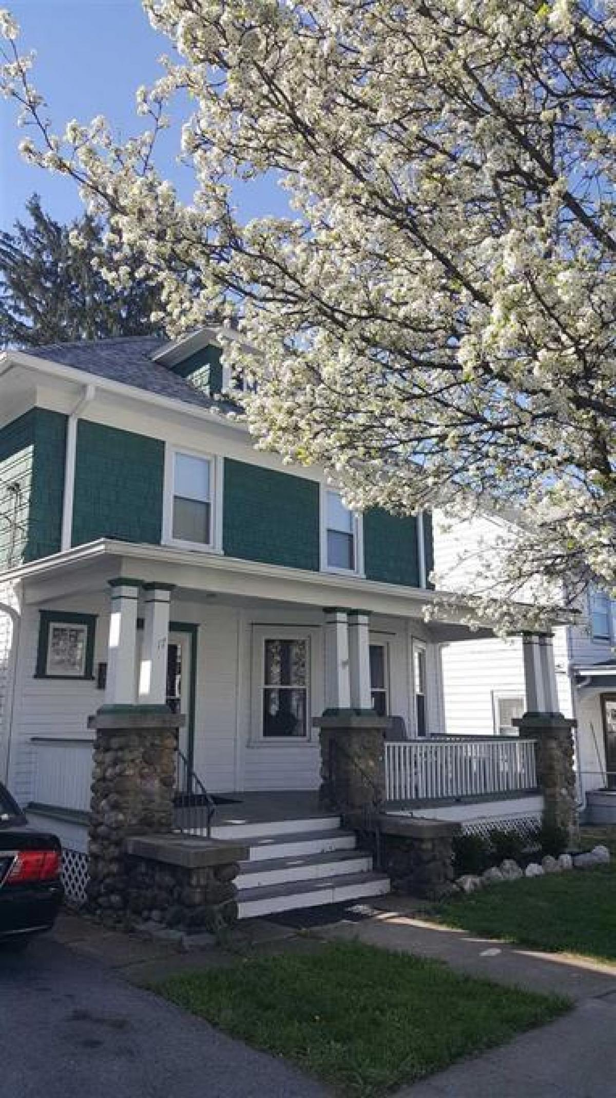 Picture of Home For Sale in Poughkeepsie, New York, United States