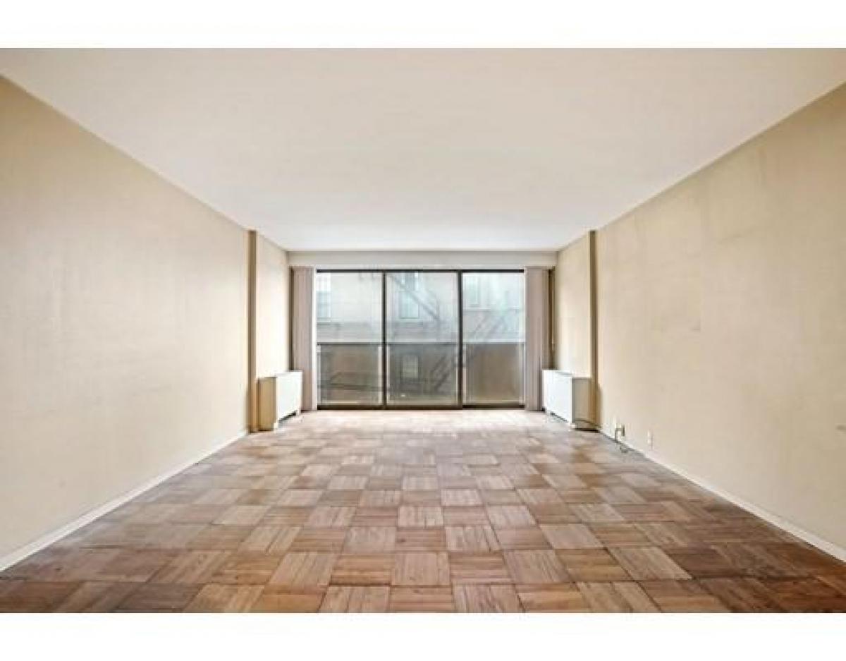 Picture of Condo For Sale in Boston, Massachusetts, United States