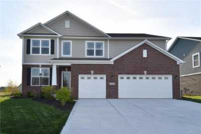 Home For Sale in Whitestown, Indiana