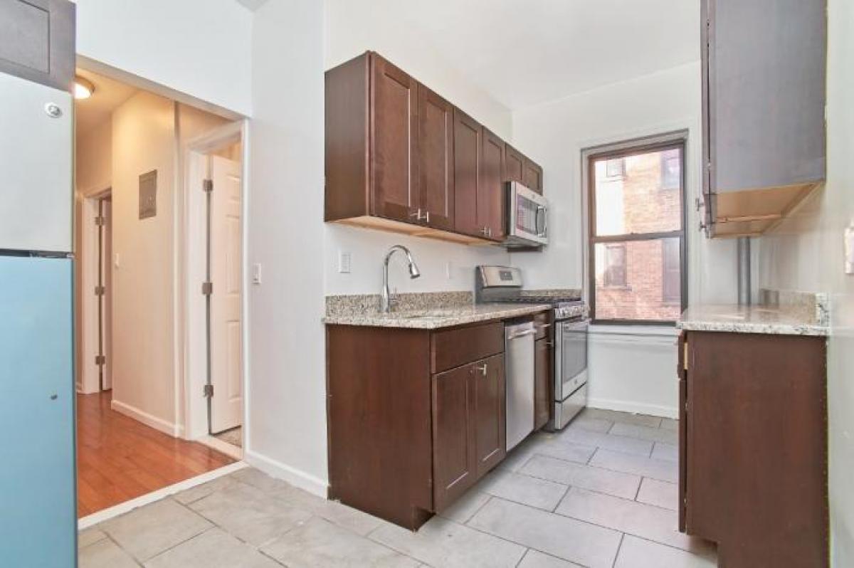 Picture of Apartment For Rent in Jackson Heights, New York, United States