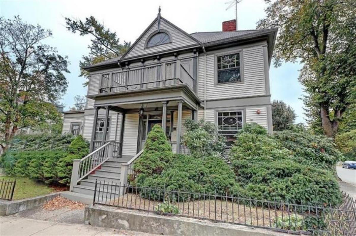Picture of Home For Sale in Providence, Rhode Island, United States