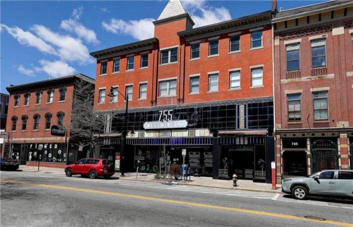 Picture of Home For Sale in Providence, Rhode Island, United States