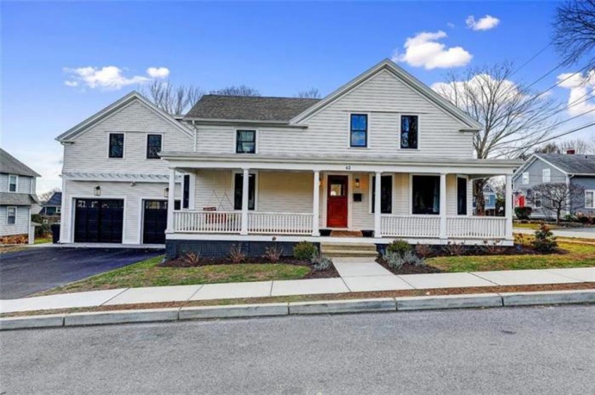 Picture of Home For Sale in East Greenwich, Rhode Island, United States