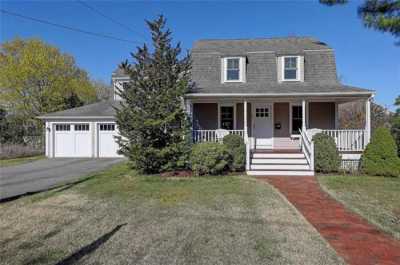 Home For Sale in Barrington, Rhode Island