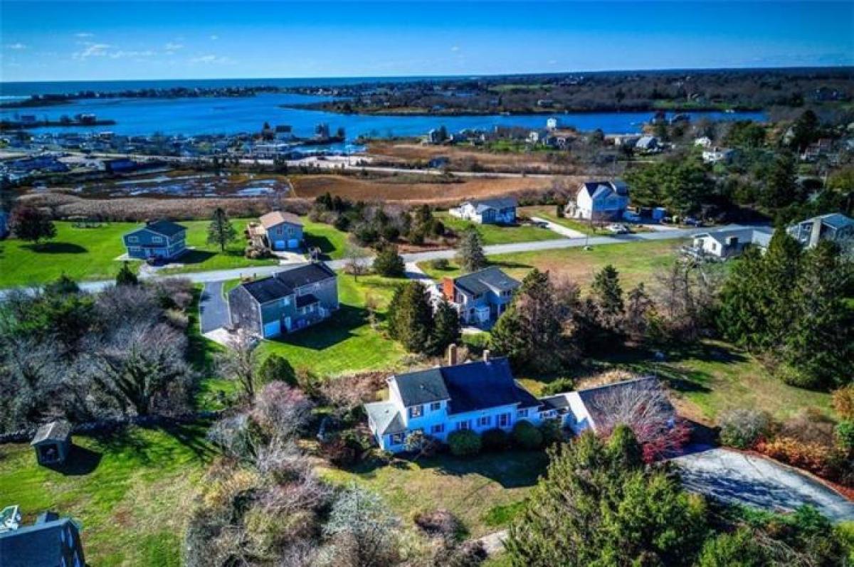 Picture of Home For Sale in South Kingstown, Rhode Island, United States