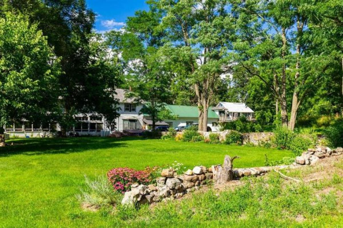 Picture of Home For Sale in Port Washington, New York, United States