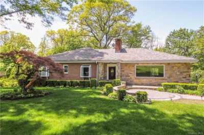 Home For Sale in Purchase, New York