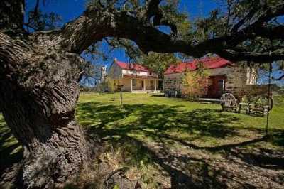 Home For Sale in Fredericksburg, Texas