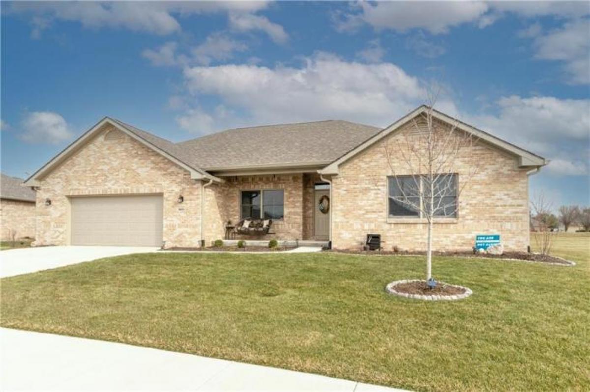 Picture of Condo For Sale in Brownsburg, Indiana, United States