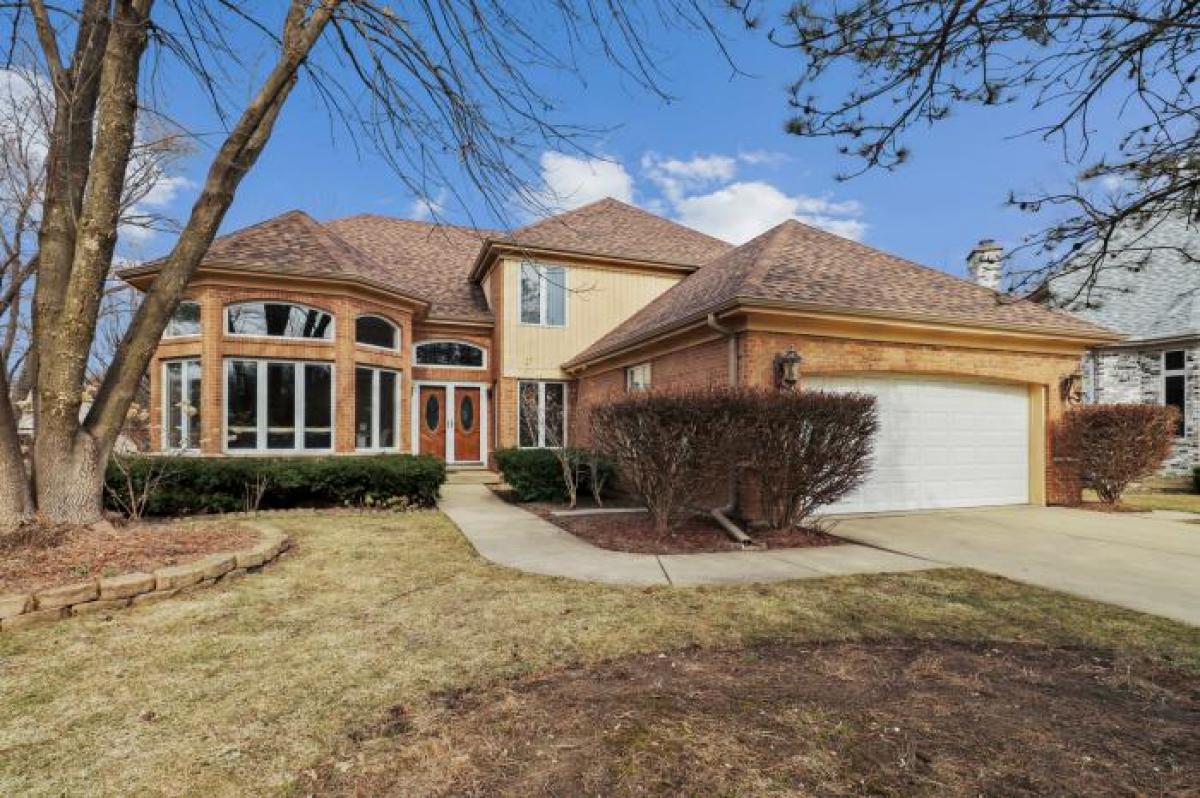 Picture of Home For Sale in Glenview, Illinois, United States