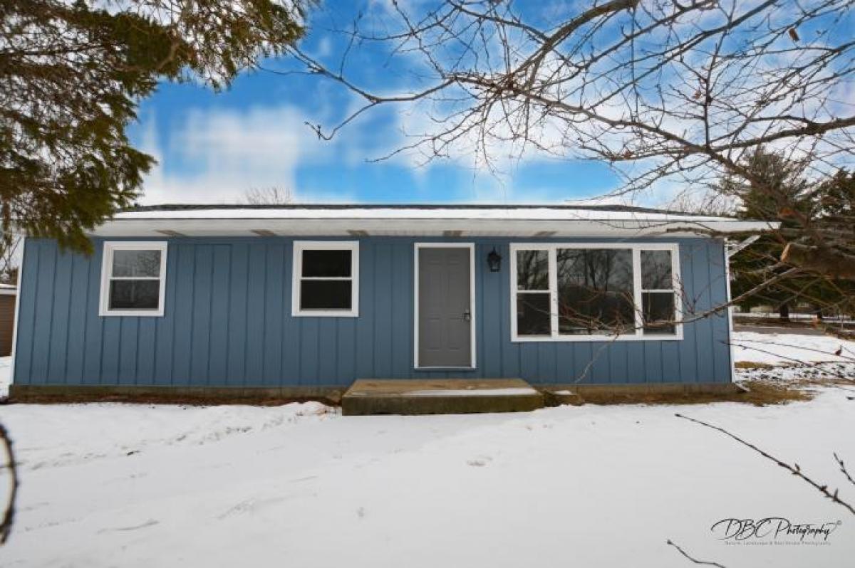 Picture of Home For Sale in Beach Park, Illinois, United States