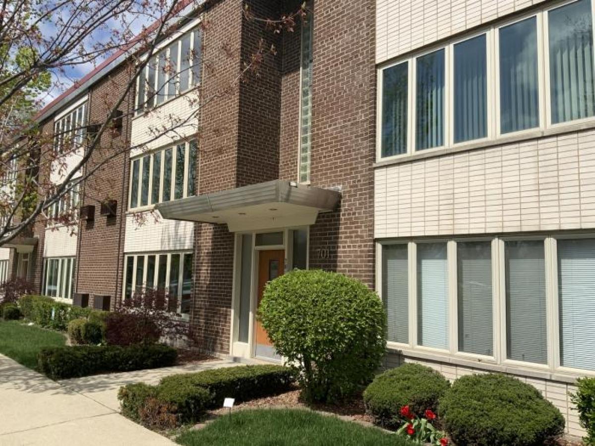 Picture of Home For Sale in Park Ridge, Illinois, United States