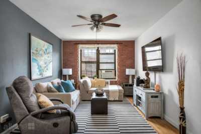 Apartment For Sale in Flushing, New York